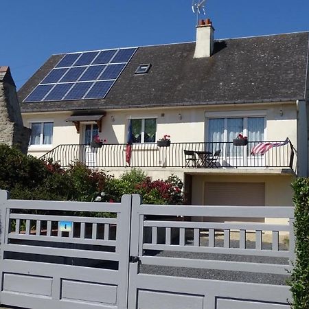 La Maison Blanche Saint-Laurent-sur-Mer Exterior photo