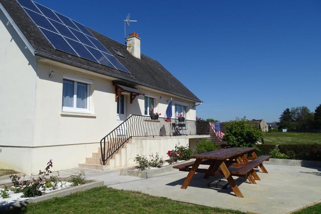 La Maison Blanche Saint-Laurent-sur-Mer Exterior photo